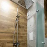 Stylish 1br Flat Garden Balcony Parking * וארנה