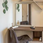 Stylish 1br Flat Garden Balcony Parking * וארנה