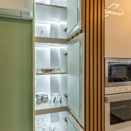 Stylish 1br Flat Garden Balcony Parking * וארנה