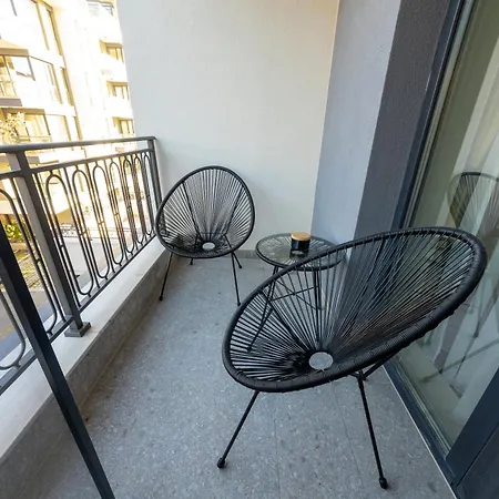 Stylish 1br Flat Garden Balcony Parking * וארנה