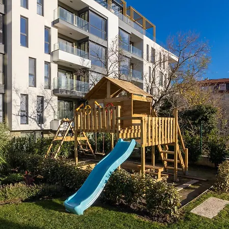 דירה Stylish 1br Flat Garden Balcony Parking וארנה