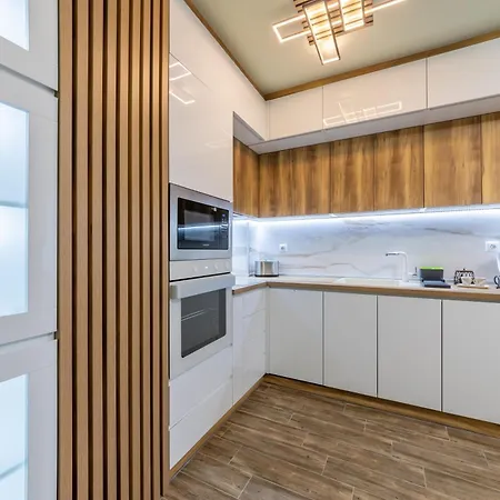 דירה Stylish 1br Flat Garden Balcony Parking *