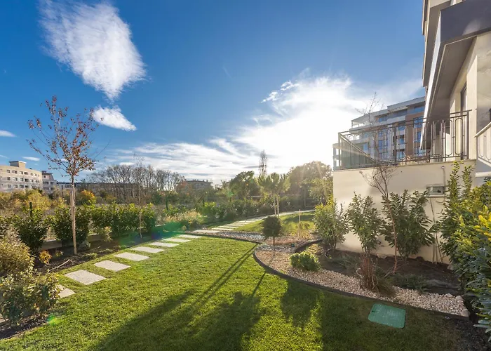 Appartement Stylish 1br Flat Garden Balcony Parking Varna