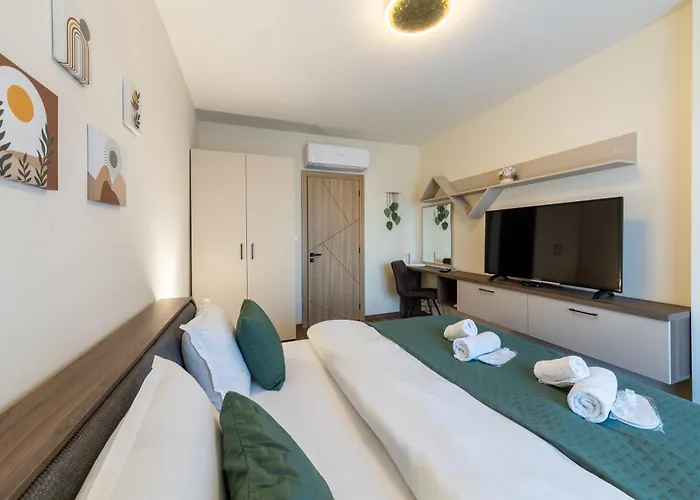 Stylish 1br Flat Garden Balcony Parking * Варна