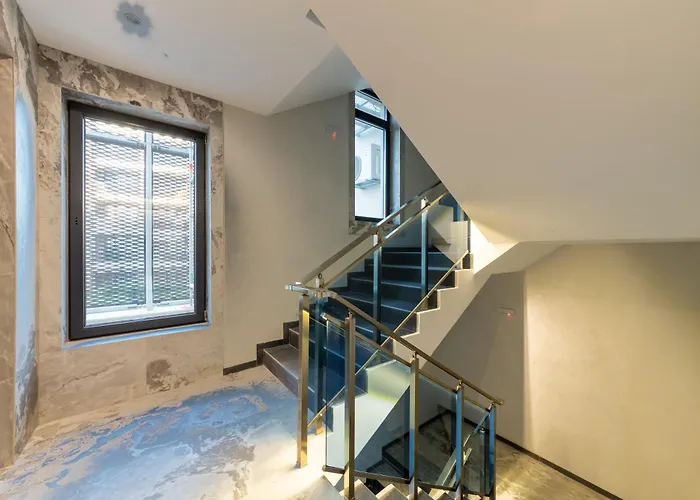 Stylish 1br Flat Garden Balcony Parking Appartement