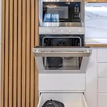 Stylish 1br Flat Garden Balcony Parking Apartman