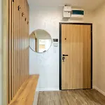 Stylish 1br Flat Garden Balcony Parking