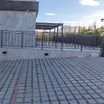 Stylish 1br Flat Garden Balcony Parking *