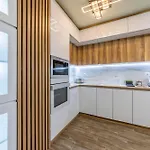 Apartman Stylish 1br Flat Garden Balcony Parking *