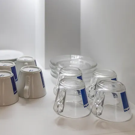 Stylish 1br Flat Garden Balcony Parking 아파트 바르나