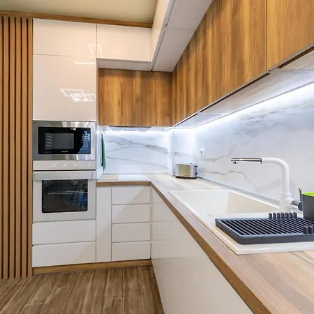 아파트 Stylish 1br Flat Garden Balcony Parking 바르나