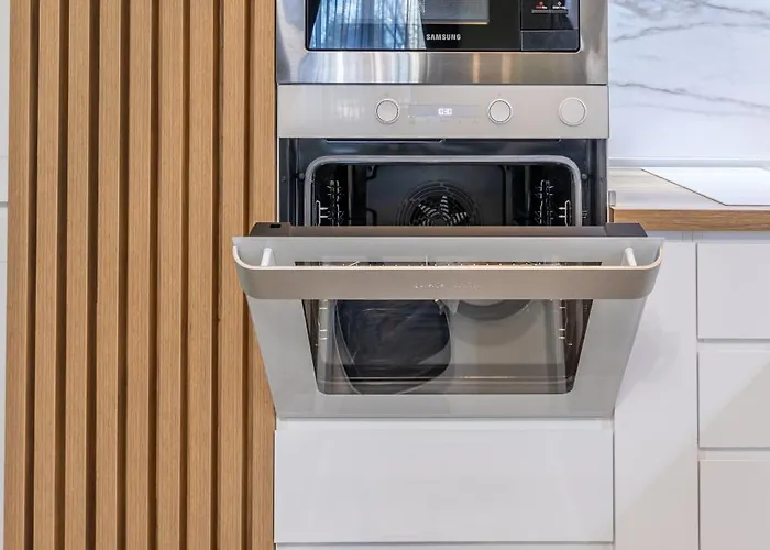 Stylish 1br Flat Garden Balcony Parking דירה