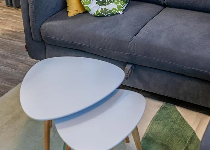 דירה Stylish 1br Flat Garden Balcony Parking וארנה